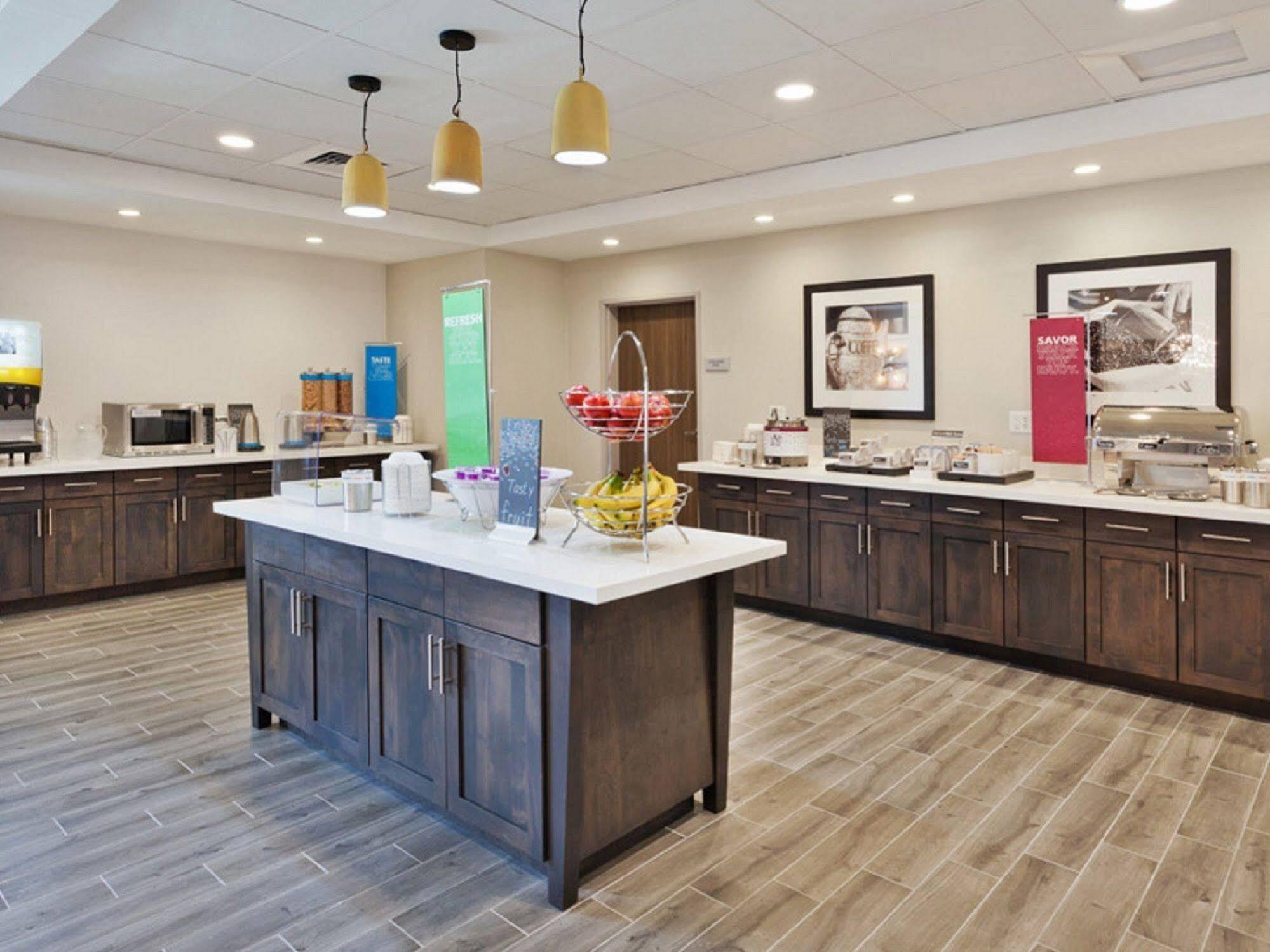 Hampton Inn Suites Flagstaff East Экстерьер фото